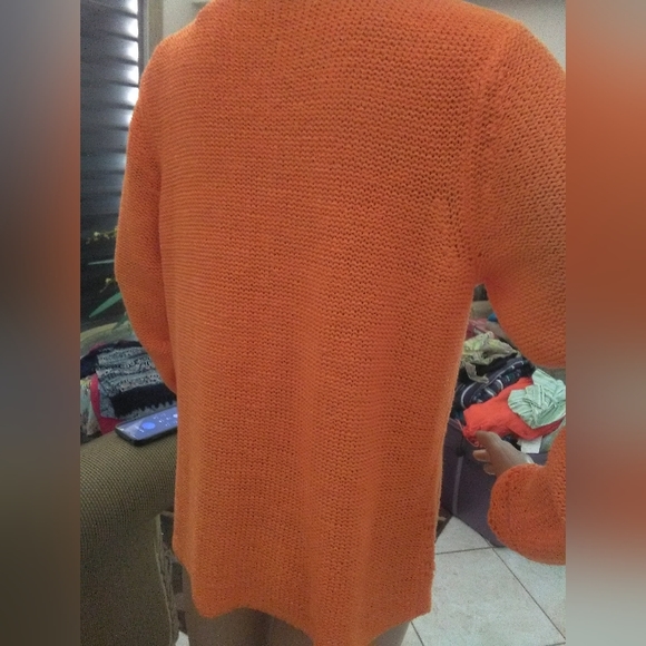BEAUTIFUL KNIT SWEATER BY CRAZY HORSE COLLECTION ORANGE SZ. MED PERFECT COND - Picture 2 of 6